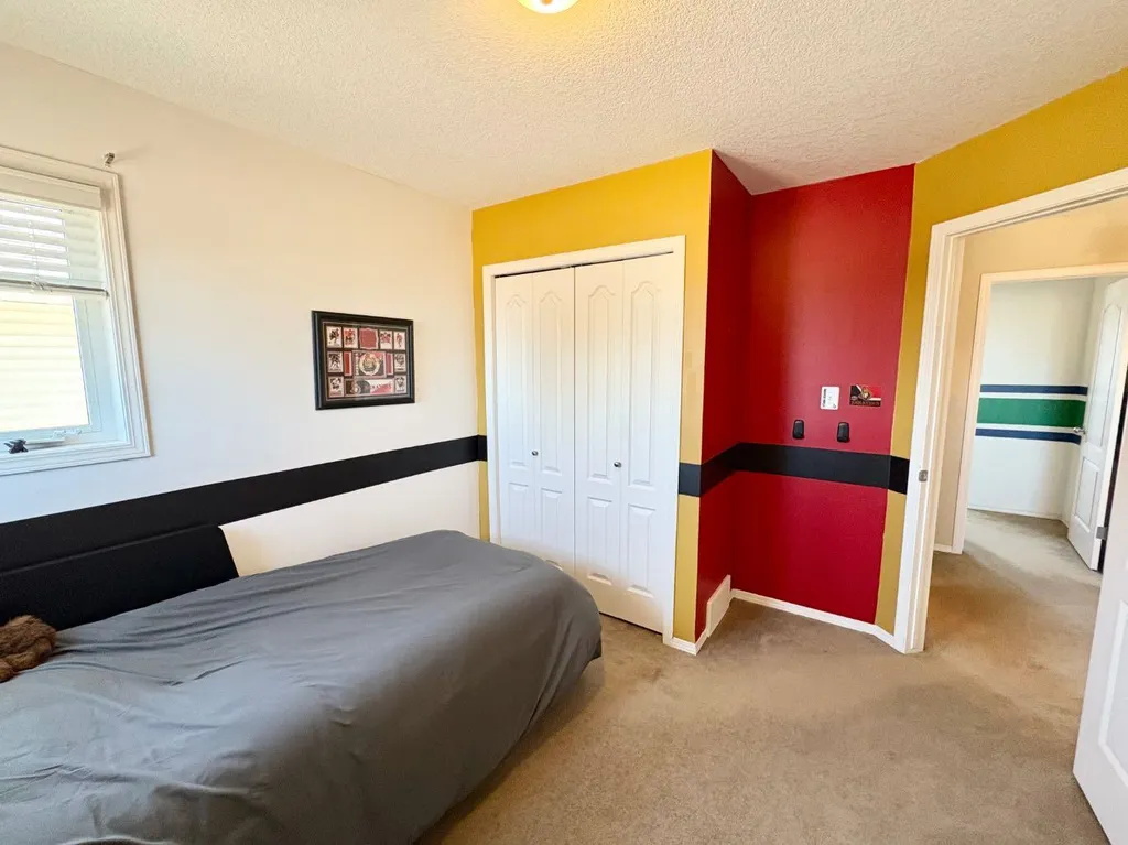 222 Heritage Circle W Lethbridge AB T1K 7H8