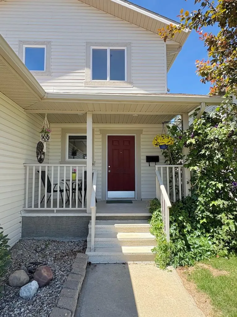 222 Heritage Circle W Lethbridge AB T1K 7H8