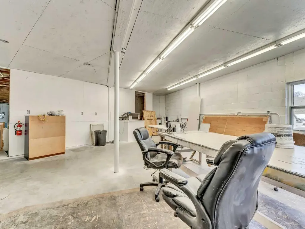645 Spencer Street SE Medicine Hat AB T1A1Y9