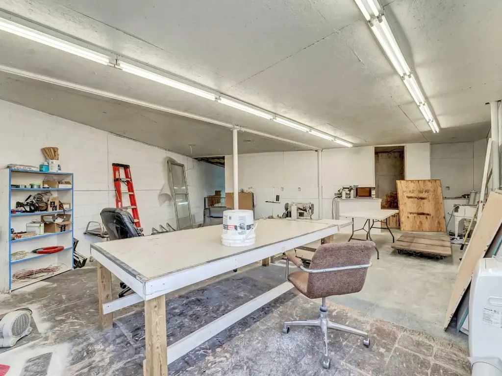 645 Spencer Street SE Medicine Hat AB T1A1Y9