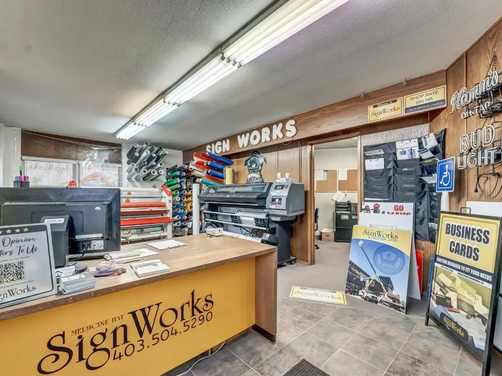 645 Spencer Street SE Medicine Hat AB T1A1Y9