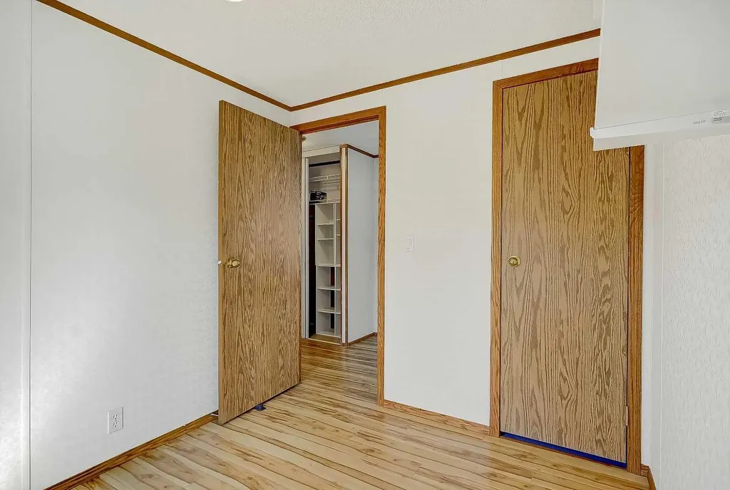 9717 121 Avenue Grande Prairie AB T8V 7J2