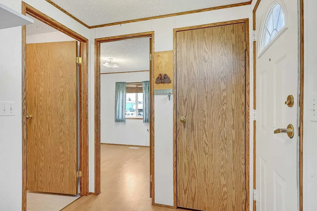 9717 121 Avenue Grande Prairie AB T8V 7J2