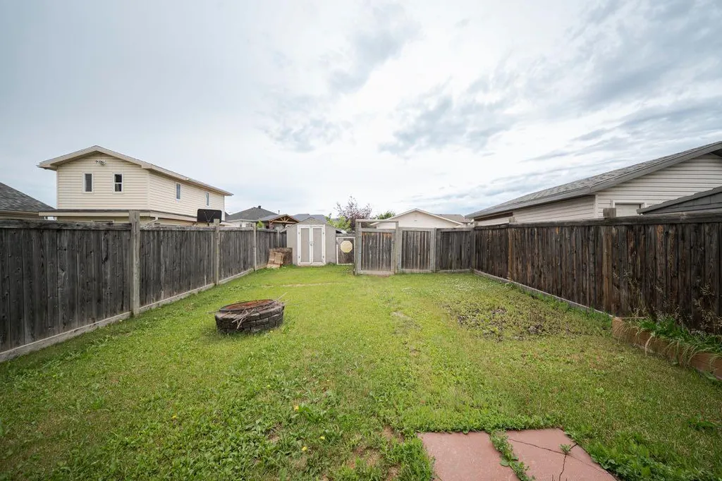 269 Smallwood Street Fort Mcmurray AB T9K 2L4