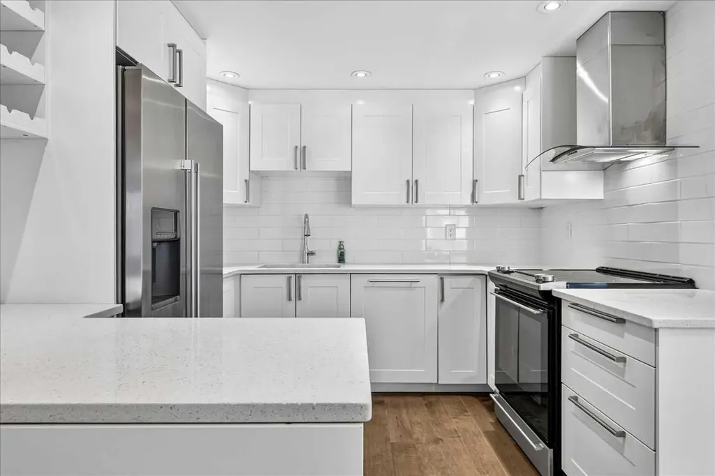 1011 12 Avenue SW Calgary AB T2R 0J5