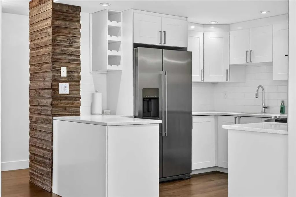 1011 12 Avenue SW Calgary AB T2R 0J5