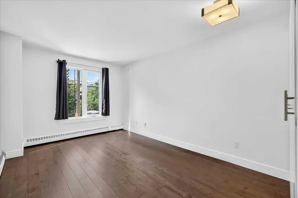 1011 12 Avenue SW Calgary AB T2R 0J5