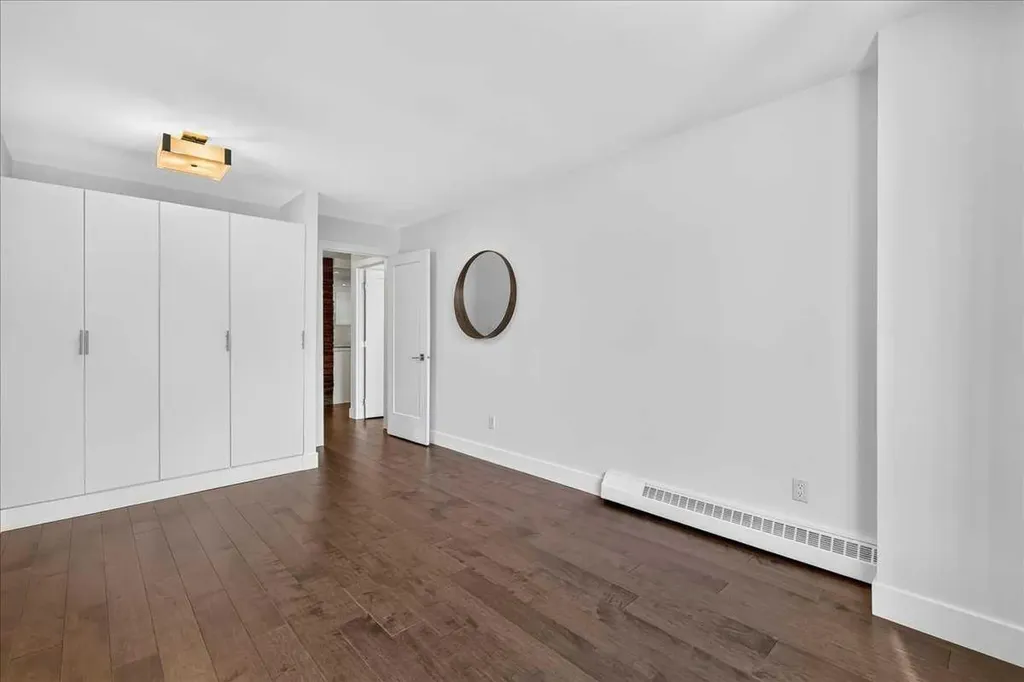 1011 12 Avenue SW Calgary AB T2R 0J5