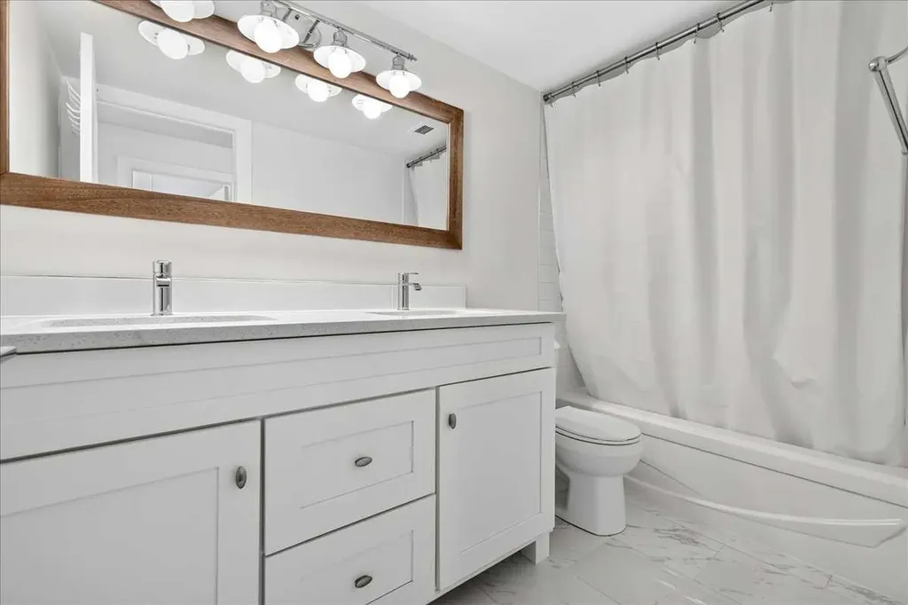 1011 12 Avenue SW Calgary AB T2R 0J5