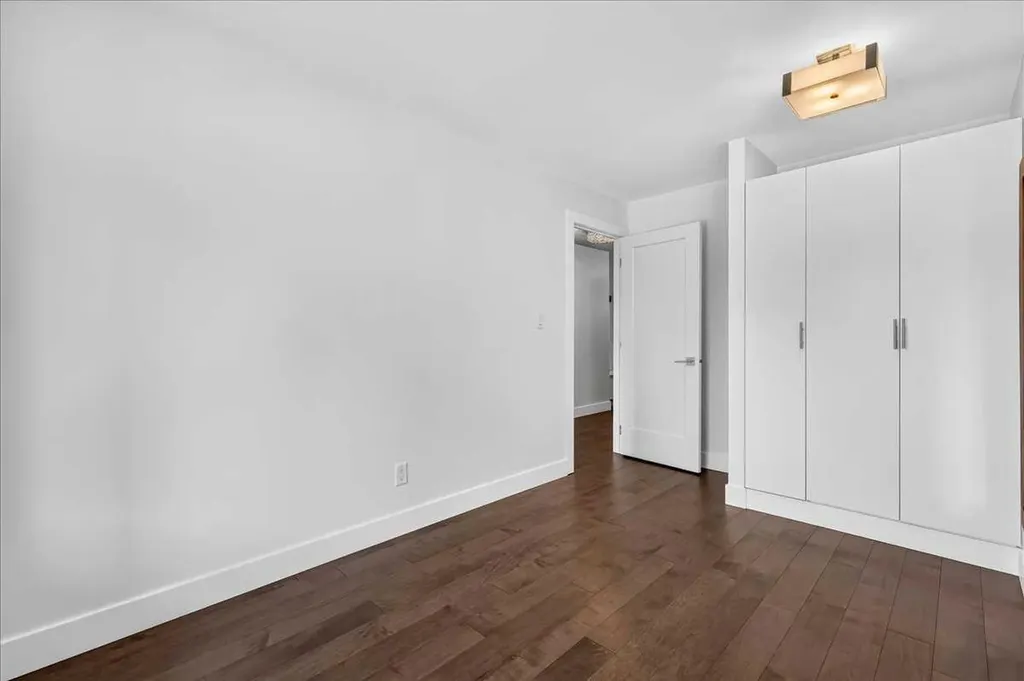 1011 12 Avenue SW Calgary AB T2R 0J5