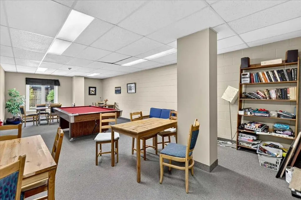 1011 12 Avenue SW Calgary AB T2R 0J5