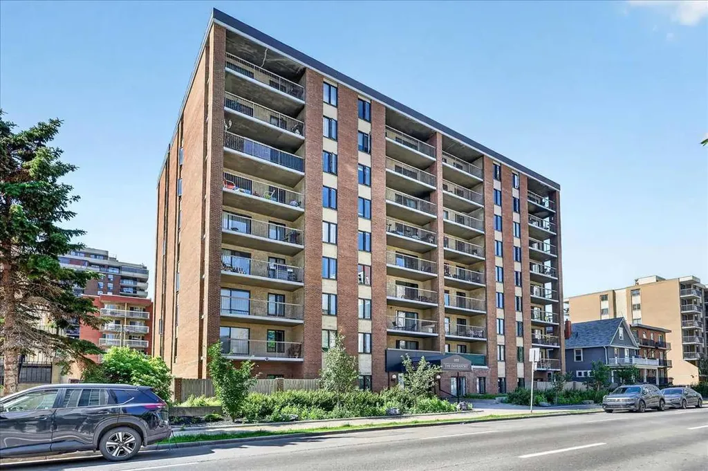 1011 12 Avenue SW Calgary AB T2R 0J5