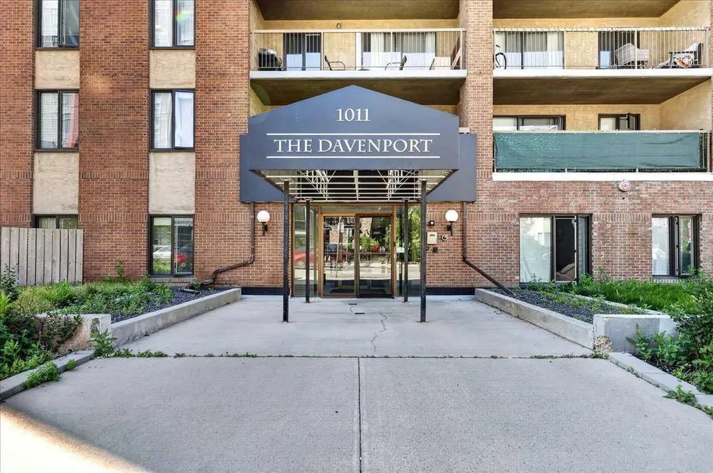 1011 12 Avenue SW Calgary AB T2R 0J5