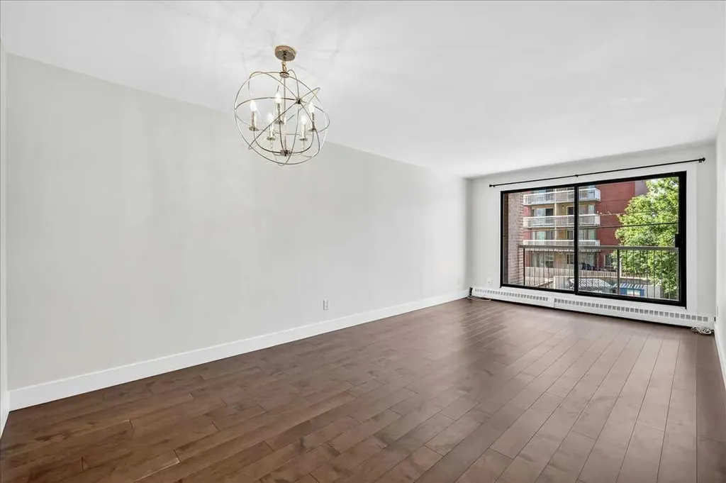 1011 12 Avenue SW Calgary AB T2R 0J5