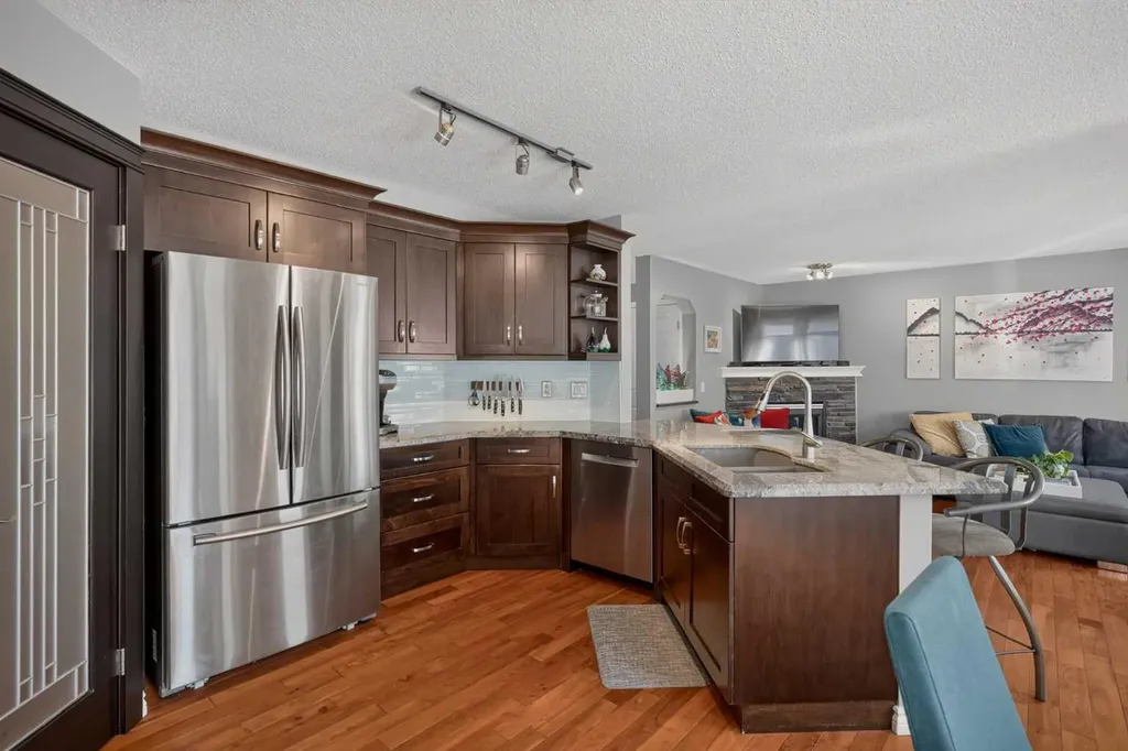 13 Coventry Way NE Calgary AB T3K5H3