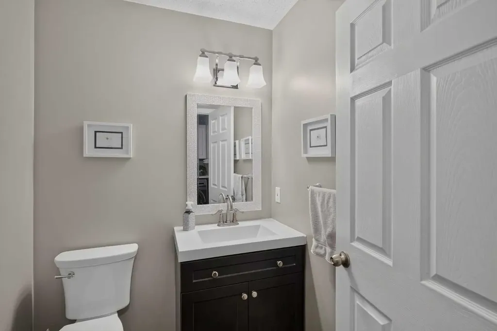 13 Coventry Way NE Calgary AB T3K5H3