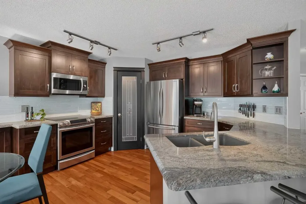 13 Coventry Way NE Calgary AB T3K5H3