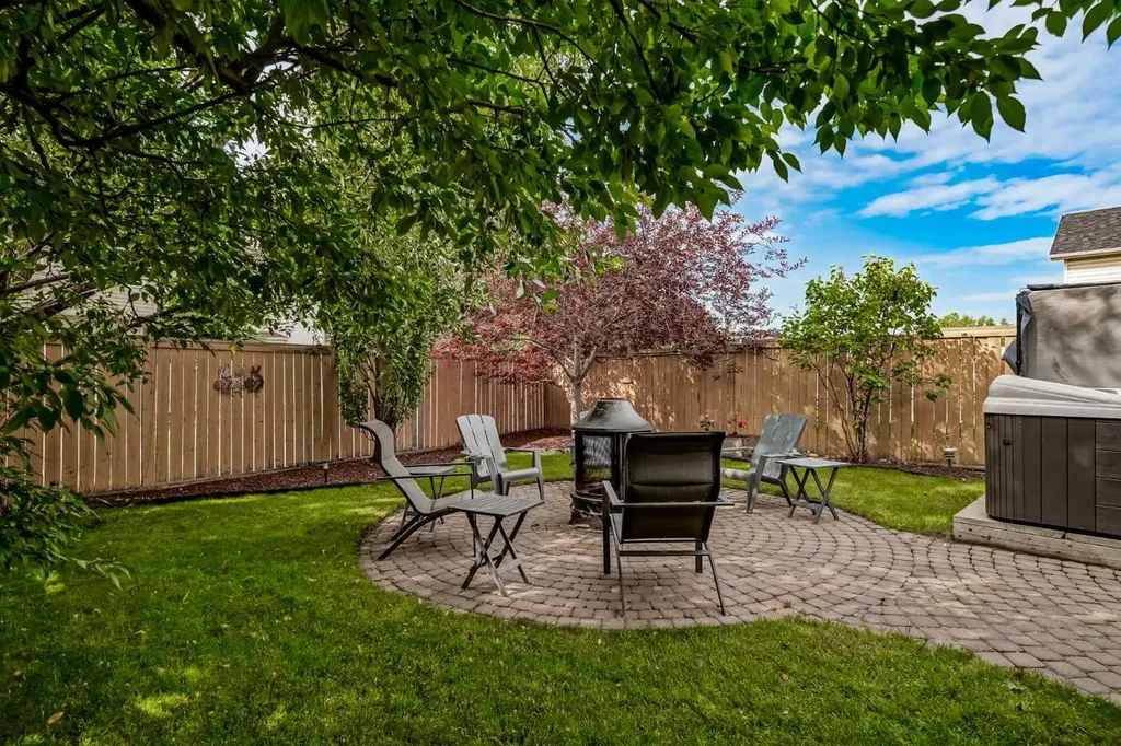 13 Coventry Way NE Calgary AB T3K5H3