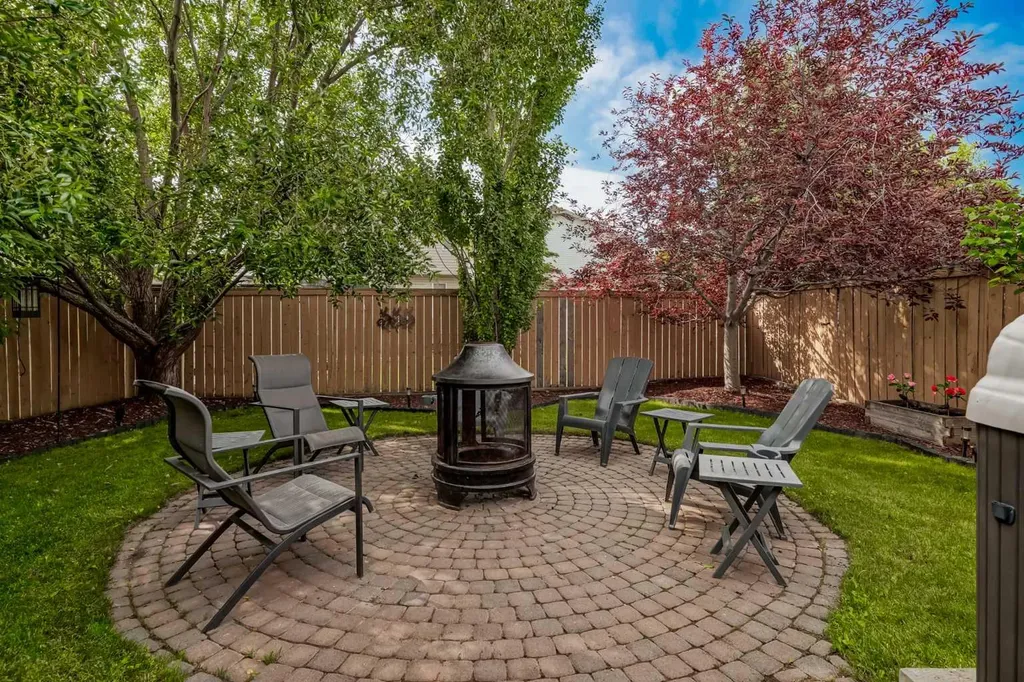 13 Coventry Way NE Calgary AB T3K5H3