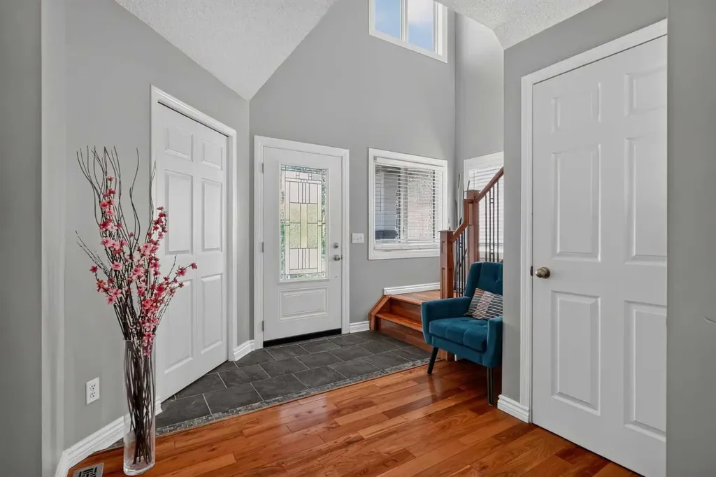 13 Coventry Way NE Calgary AB T3K5H3