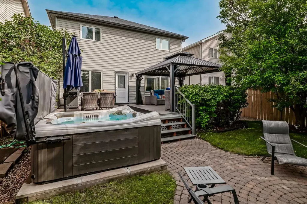 13 Coventry Way NE Calgary AB T3K5H3