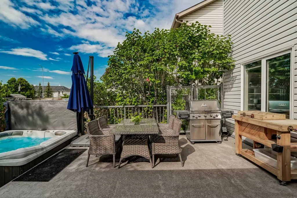 13 Coventry Way NE Calgary AB T3K5H3