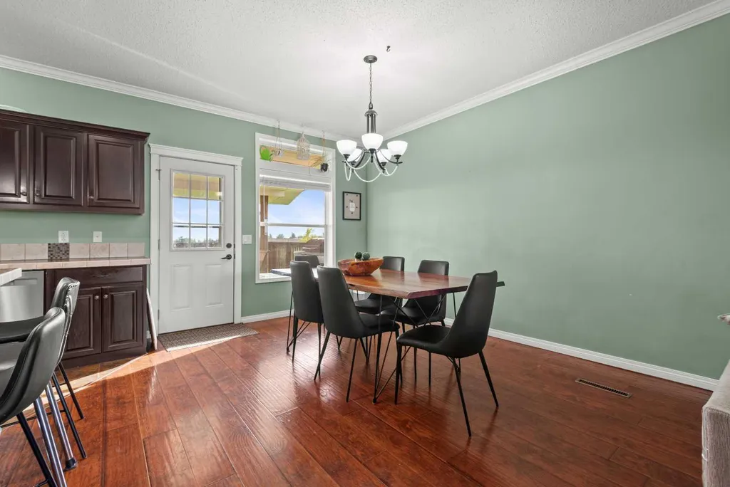 13 Cherry Lane SE Three Hills AB T0M 2A0