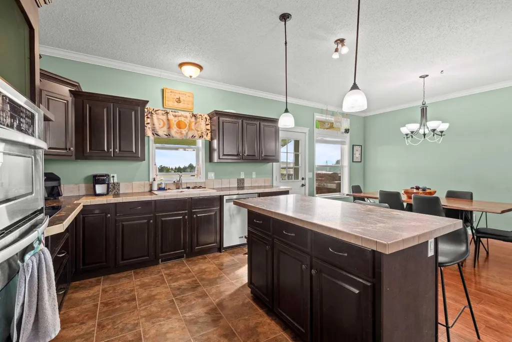 13 Cherry Lane SE Three Hills AB T0M 2A0