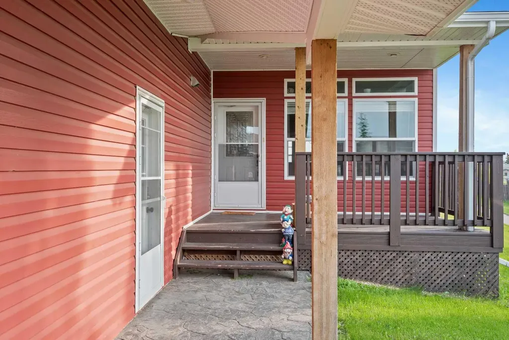 13 Cherry Lane SE Three Hills AB T0M 2A0