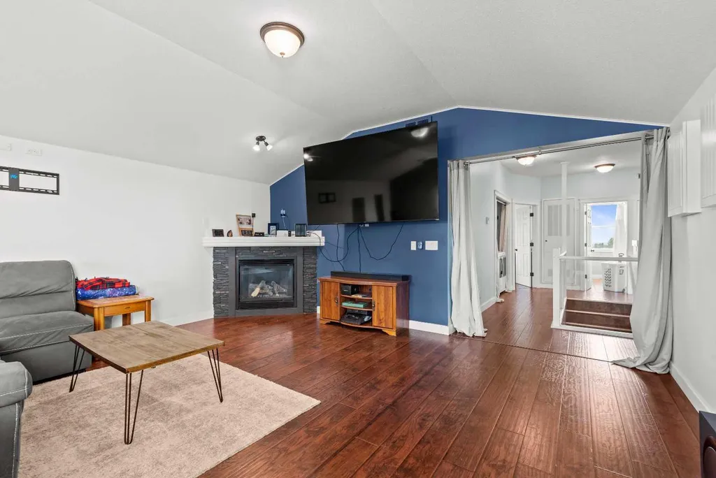 13 Cherry Lane SE Three Hills AB T0M 2A0