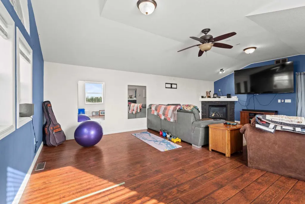 13 Cherry Lane SE Three Hills AB T0M 2A0