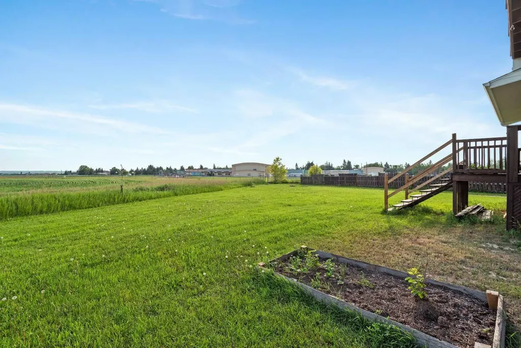 13 Cherry Lane SE Three Hills AB T0M 2A0