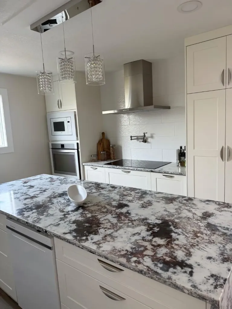 3733 21 Avenue S Lethbridge AB T1K 4J2