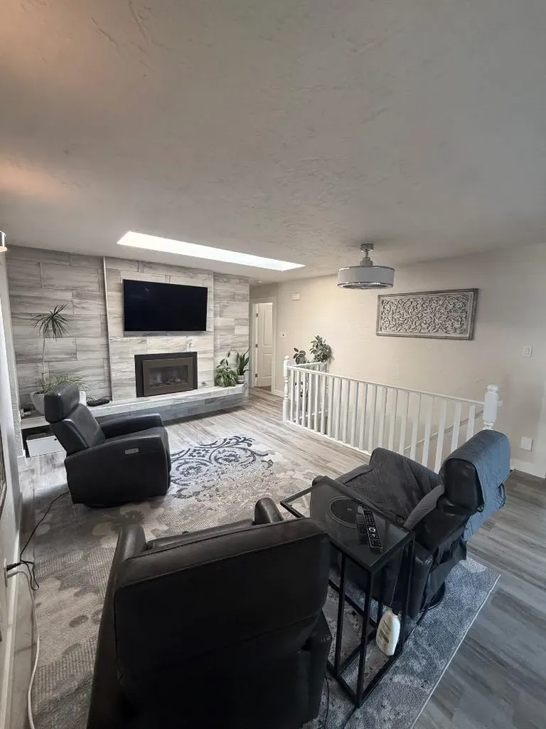 3733 21 Avenue S Lethbridge AB T1K 4J2