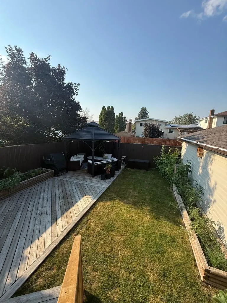 3733 21 Avenue S Lethbridge AB T1K 4J2