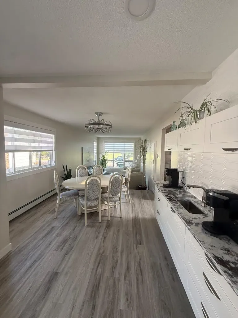 3733 21 Avenue S Lethbridge AB T1K 4J2