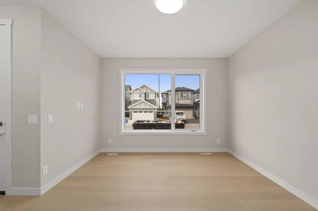102 Sora Gardens SE Calgary AB T3S 0V3