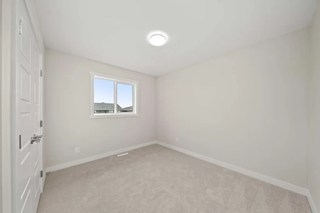 102 Sora Gardens SE Calgary AB T3S 0V3