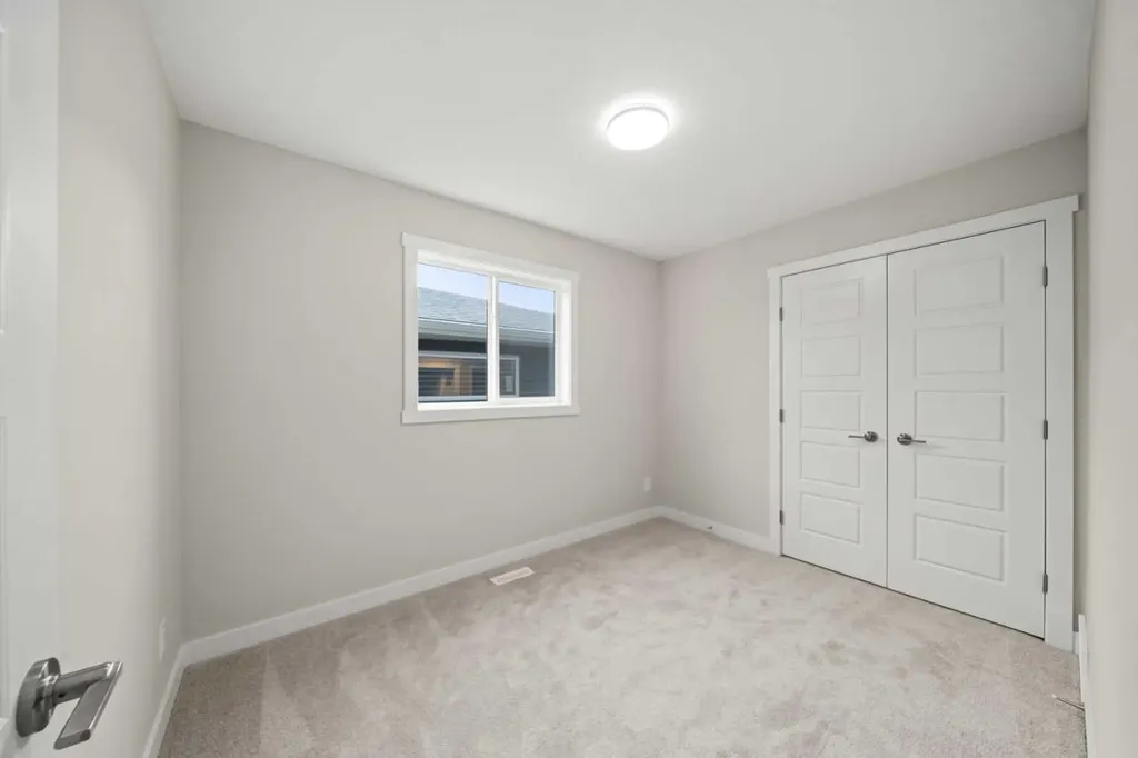 102 Sora Gardens SE Calgary AB T3S 0V3