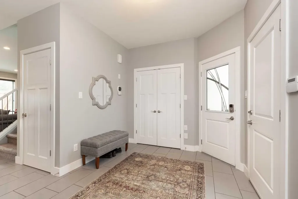180 Firelight Way W Lethbridge AB T1J 4B2