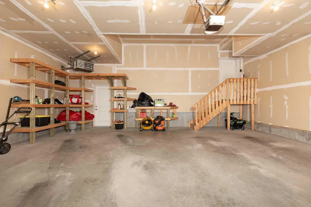 180 Firelight Way W Lethbridge AB T1J 4B2