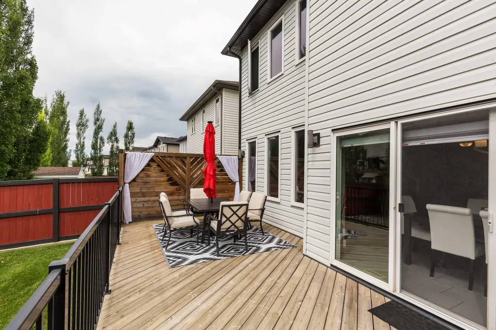 180 Firelight Way W Lethbridge AB T1J 4B2