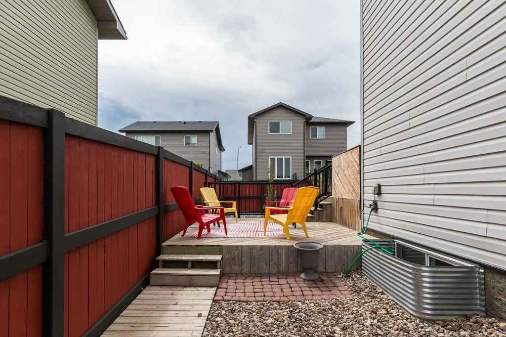 180 Firelight Way W Lethbridge AB T1J 4B2