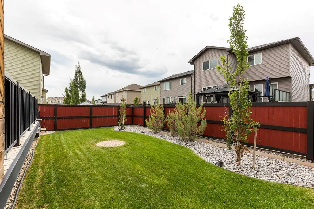 180 Firelight Way W Lethbridge AB T1J 4B2