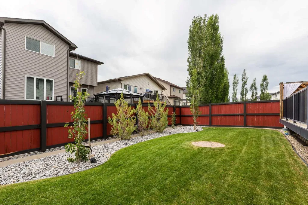 180 Firelight Way W Lethbridge AB T1J 4B2