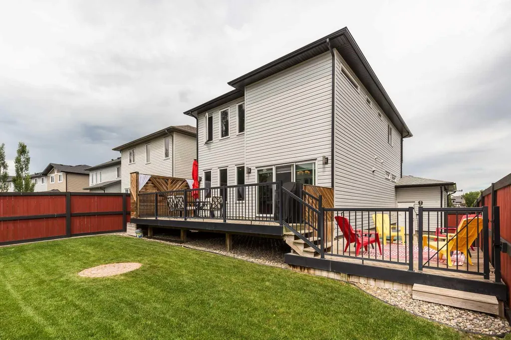 180 Firelight Way W Lethbridge AB T1J 4B2