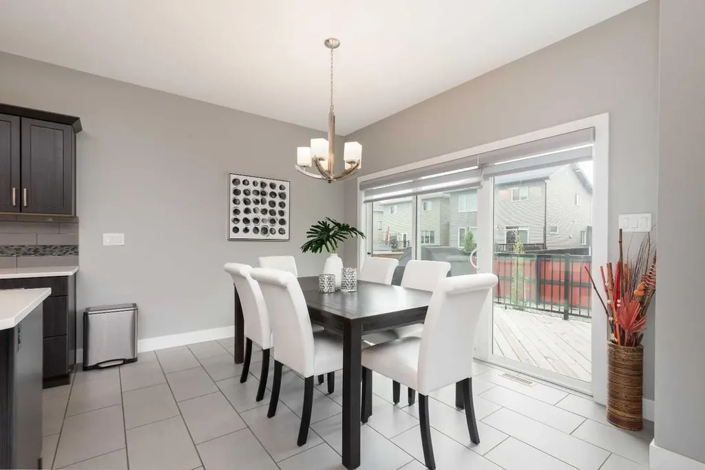 180 Firelight Way W Lethbridge AB T1J 4B2