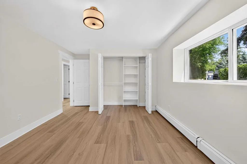 2117 16 Street Calgary AB T2T 4E5