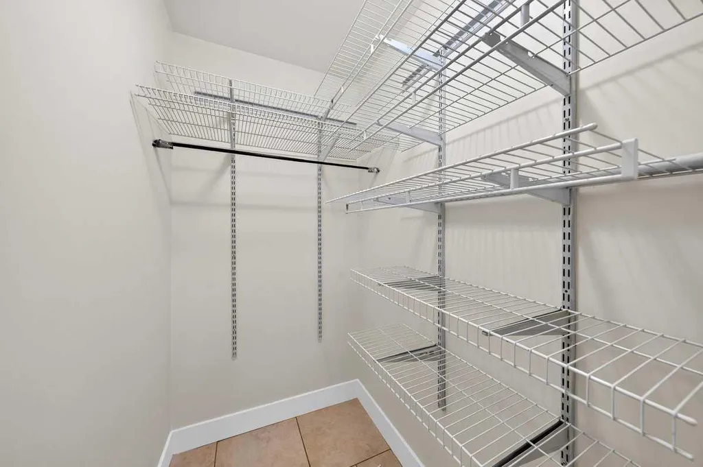 2117 16 Street Calgary AB T2T 4E5