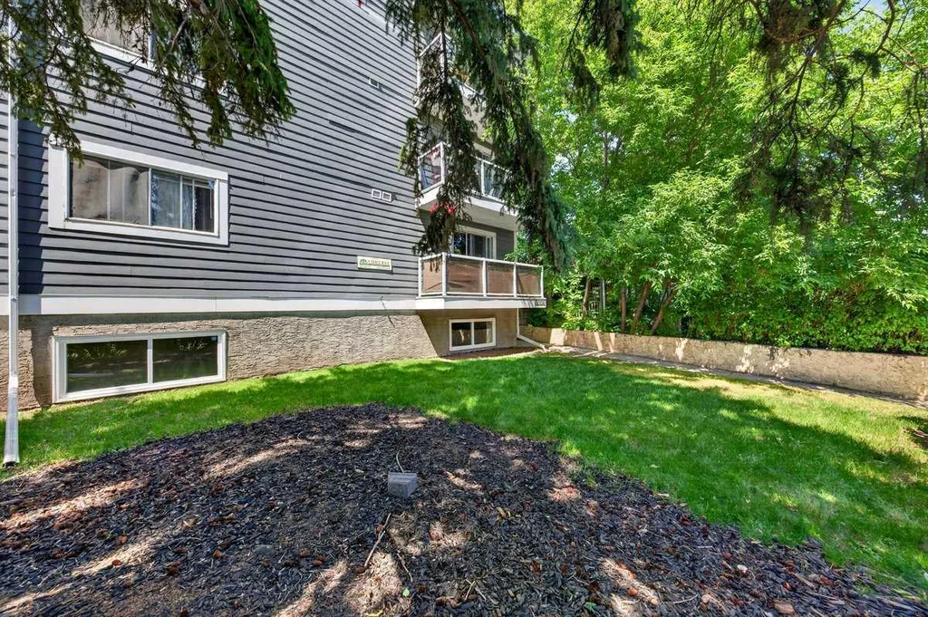 2117 16 Street Calgary AB T2T 4E5